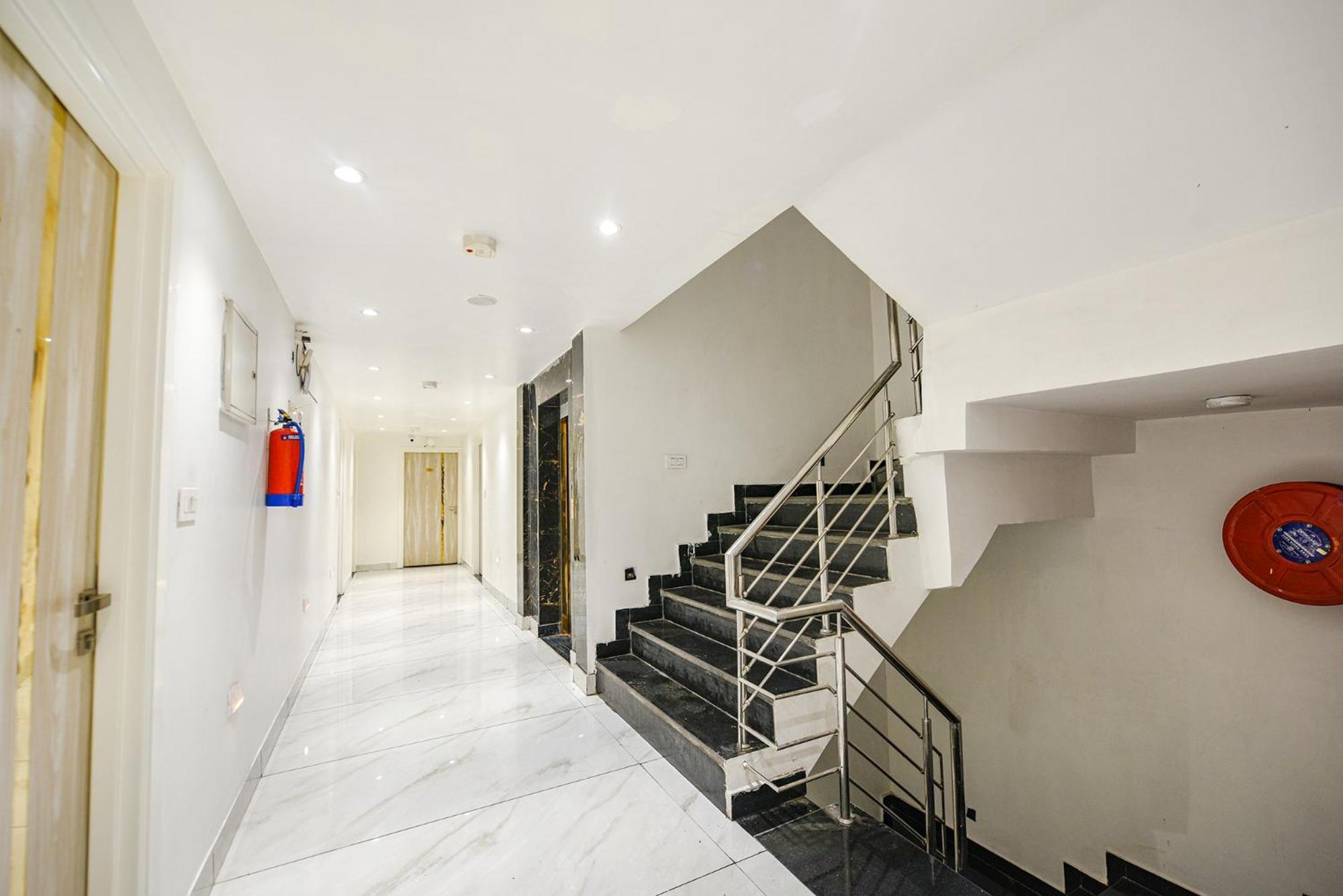 Fabhotel Luxury Inn Near Adarsh Nagar Metro Delhi  Exterior foto